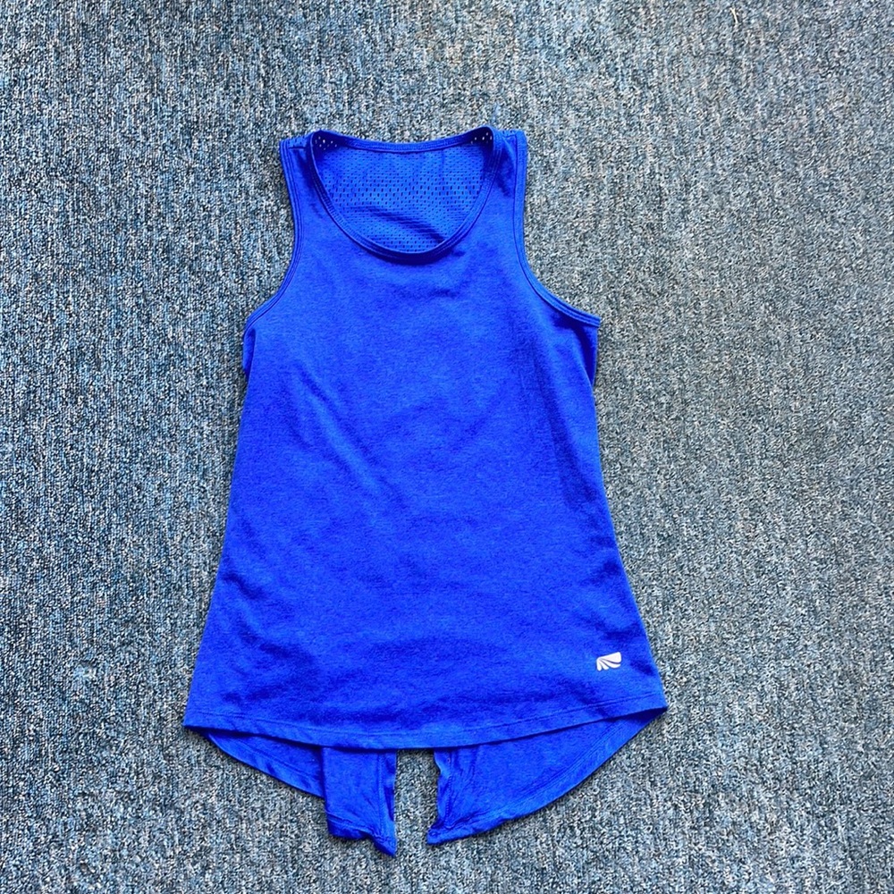Workout top bundle - Picture 4 of 9